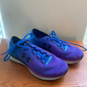 New Womens Athletic Shoe